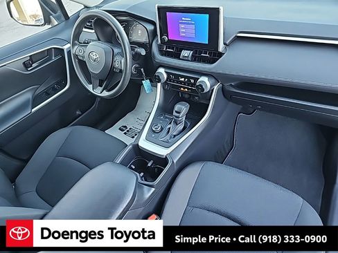Used 2025 Toyota RAV4 LE image 21