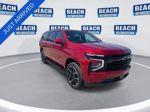 Used 2025 Chevrolet Suburban RST w/ Comfort Package image 2