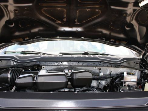 Used 2019 Ford F250 XLT w/ XLT Premium Package AWD/4WD image 18