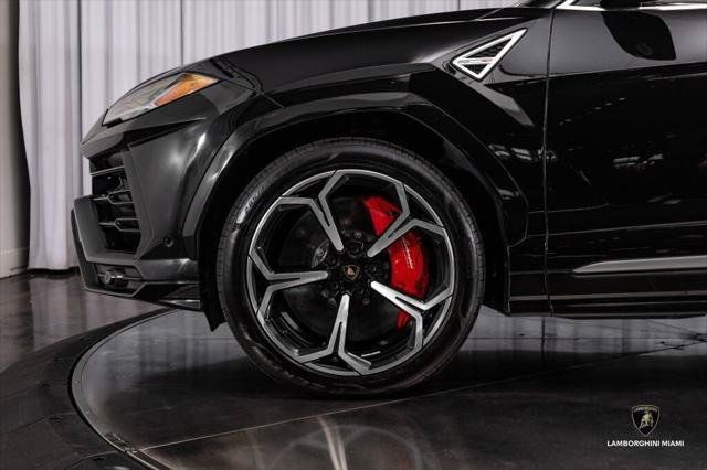 Used 2021 Lamborghini Urus AWD/4WD image 8