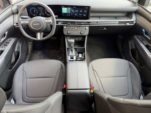 Used 2026 Hyundai Tucson SE FWD image 12