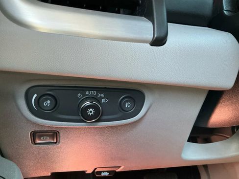 Used 2019 GMC Terrain SLT image 33