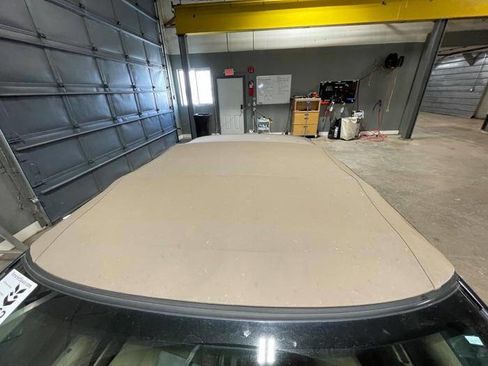 Used 2002 Chrysler Sebring LXi image 10