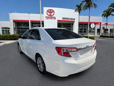 Used 2014 Toyota Camry XLE FWD image 9