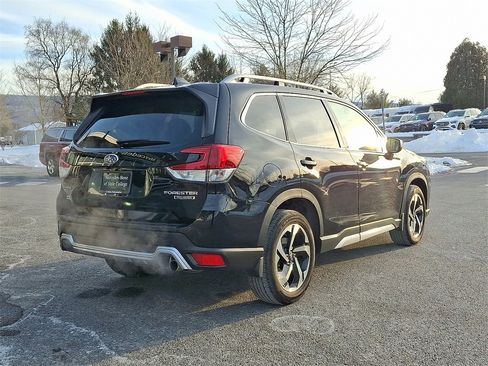 Used 2022 Subaru Forester Touring w/ Popular Package #2 image 9