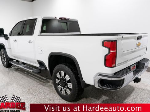 Used 2024 Chevrolet Silverado 2500 LTZ w/ LTZ Convenience Package image 3