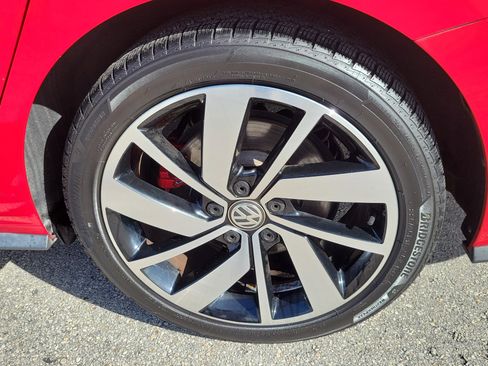 Used 2019 Volkswagen Jetta GLI FWD image 24