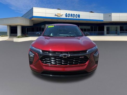 Used 2024 Chevrolet Trax RS w/ Driver Confidence Package FWD image 9