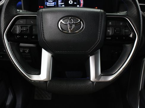 Used 2022 Toyota Tundra Platinum AWD/4WD image 28