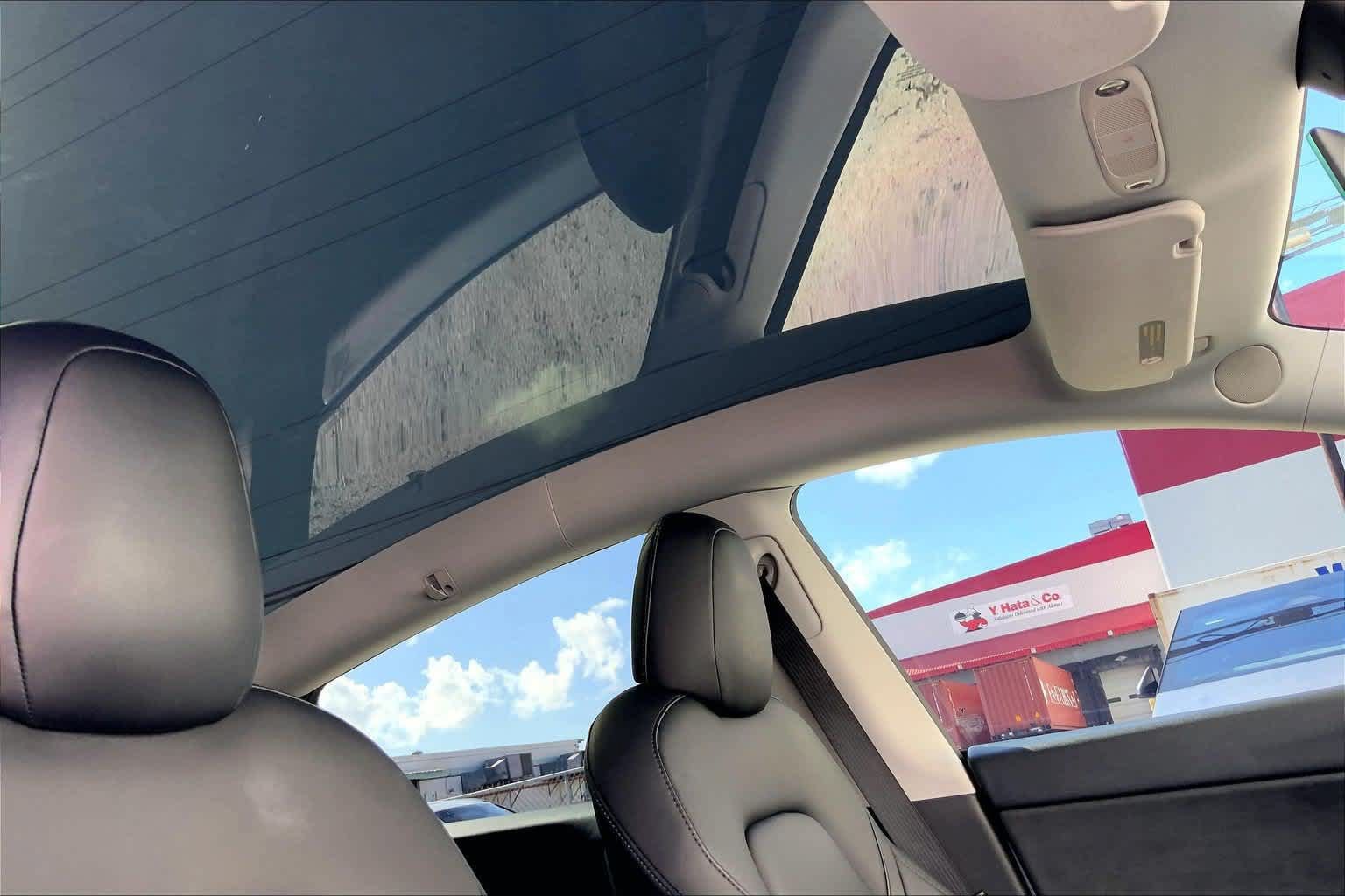 Used 2021 Tesla Model Y Long Range AWD/4WD image 30