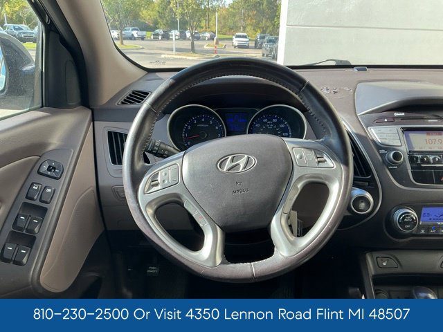 Used 2011 Hyundai Tucson Limited AWD/4WD image 19