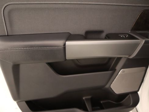 Used 2026 Ford F250 Lariat w/ Chrome Package image 17