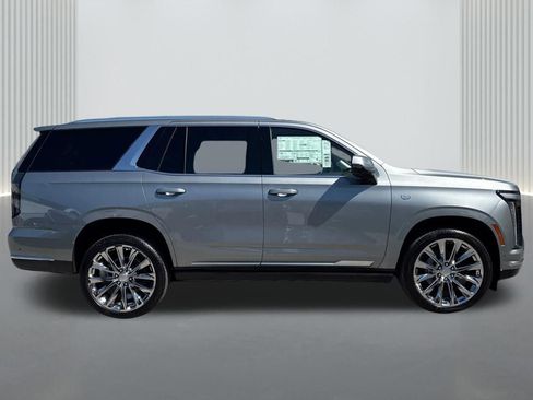 New 2026 Cadillac Escalade Luxury w/ LPO, Radiant Package AWD/4WD image 4