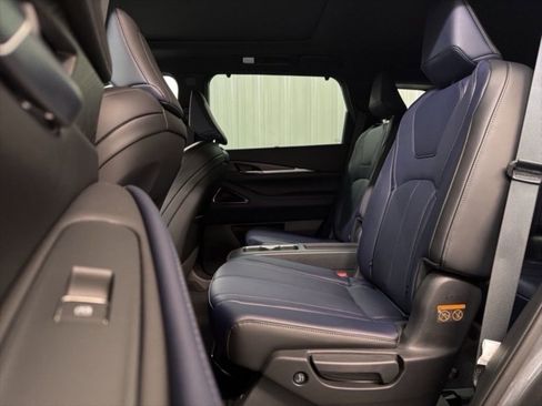 Certified 2026 INFINITI QX60 Sport w/ Dark Cargo Package AWD/4WD image 28