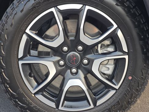Used 2025 Jeep Compass Trailhawk w/ Trailhawk Elite Group AWD/4WD image 15