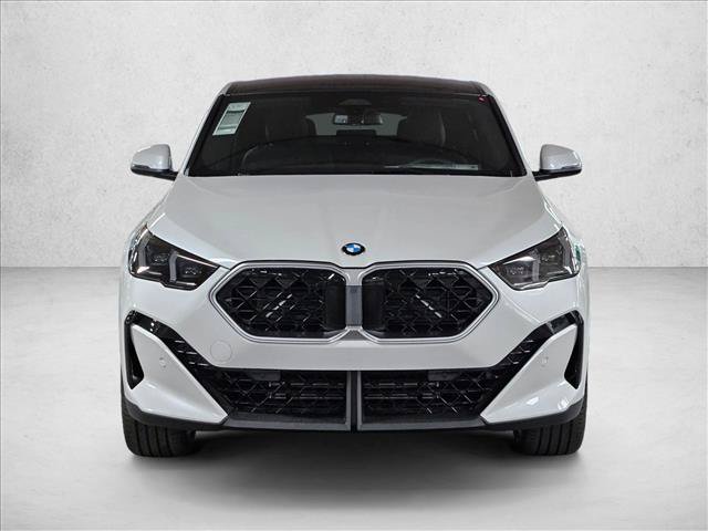 Used 2026 BMW X2 xDrive28i w/ Technology Package AWD/4WD image 2