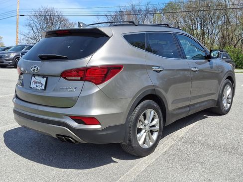 Used 2018 Hyundai Santa Fe Sport 2.0T AWD/4WD image 6