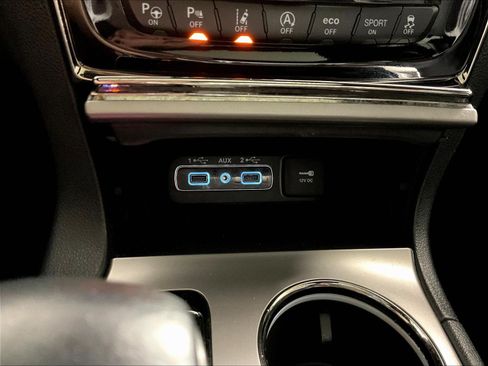 Used 2019 Jeep Grand Cherokee High Altitude AWD/4WD image 16