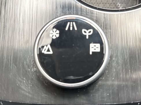 Used 2022 Nissan Rogue SV AWD/4WD image 14