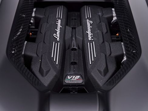 Used 2025 Lamborghini Revuelto AWD/4WD image 41