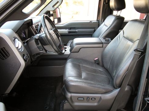 Used 2012 Ford F250 Lariat w/ Lariat Ultimate Pkg AWD/4WD image 23