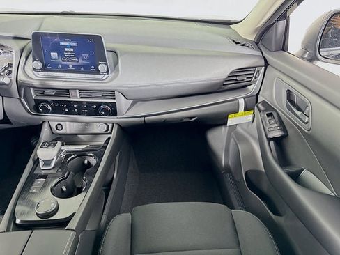 New 2026 Nissan Rogue S image 24