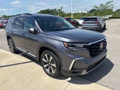 Used 2023 Honda Pilot Elite image 4