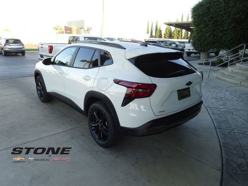 New 2026 Chevrolet Trax ACTIV FWD image 6