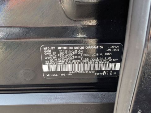 Used 2025 Mitsubishi Outlander SE FWD image 29