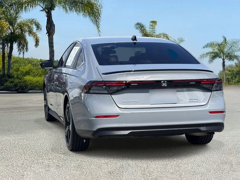 Used 2024 Honda Accord Sport image 3