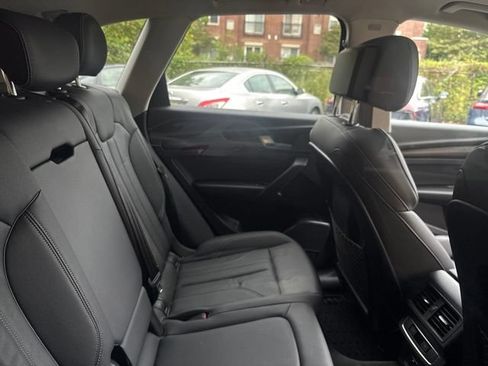 Certified 2024 Audi Q5 2.0T Premium AWD/4WD image 9