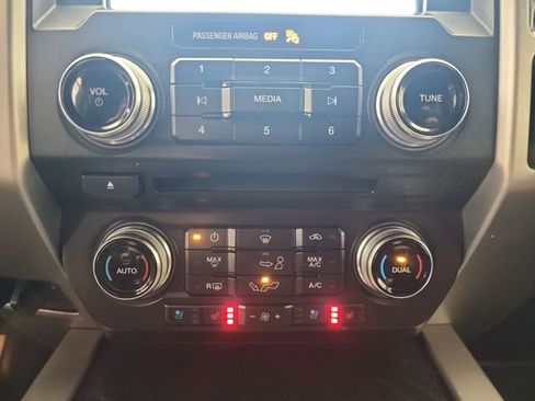 Used 2018 Ford F150 Platinum image 20