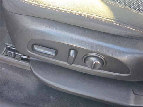 Used 2018 Chevrolet Traverse LT image 27