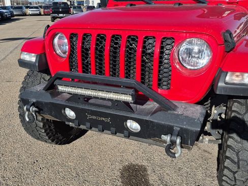 Used 2021 Jeep Gladiator Sport image 7