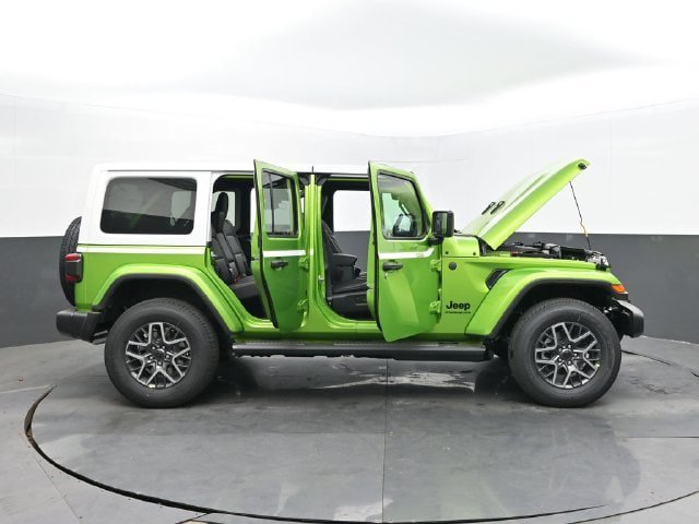 New 2026 Jeep Wrangler Unlimited Sahara w/ Whitecap Package AWD/4WD image 65