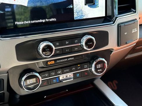 Used 2022 Ford F250 King Ranch w/ King Ranch Ultimate Package AWD/4WD image 28