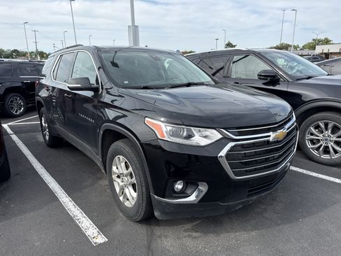Used 2020 Chevrolet Traverse LT FWD image 4
