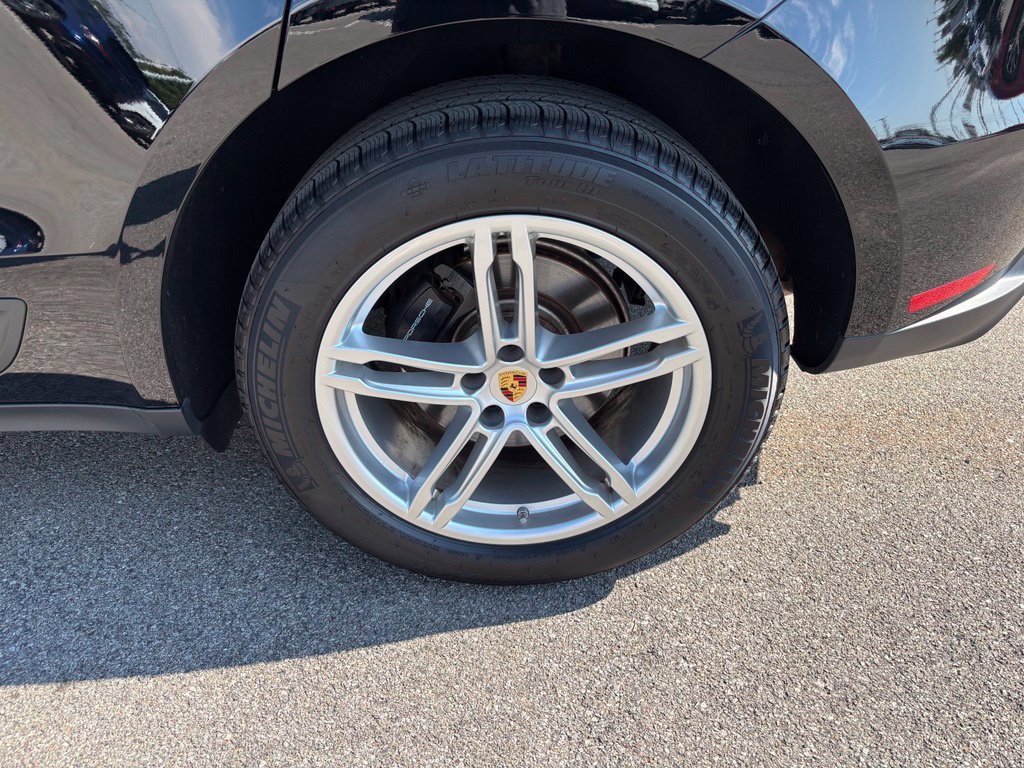 Certified 2026 Porsche Macan AWD/4WD image 38
