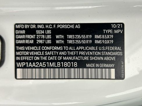 Used 2021 Porsche Macan AWD/4WD image 31