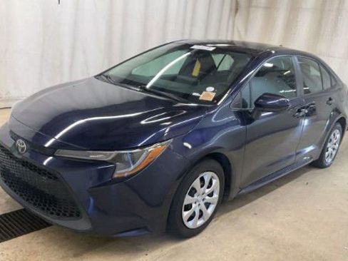 Used 2021 Toyota Corolla LE FWD image 1