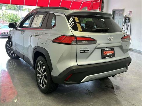 Certified 2023 Toyota Corolla Cross XLE w/ Convenience Package FWD image 5