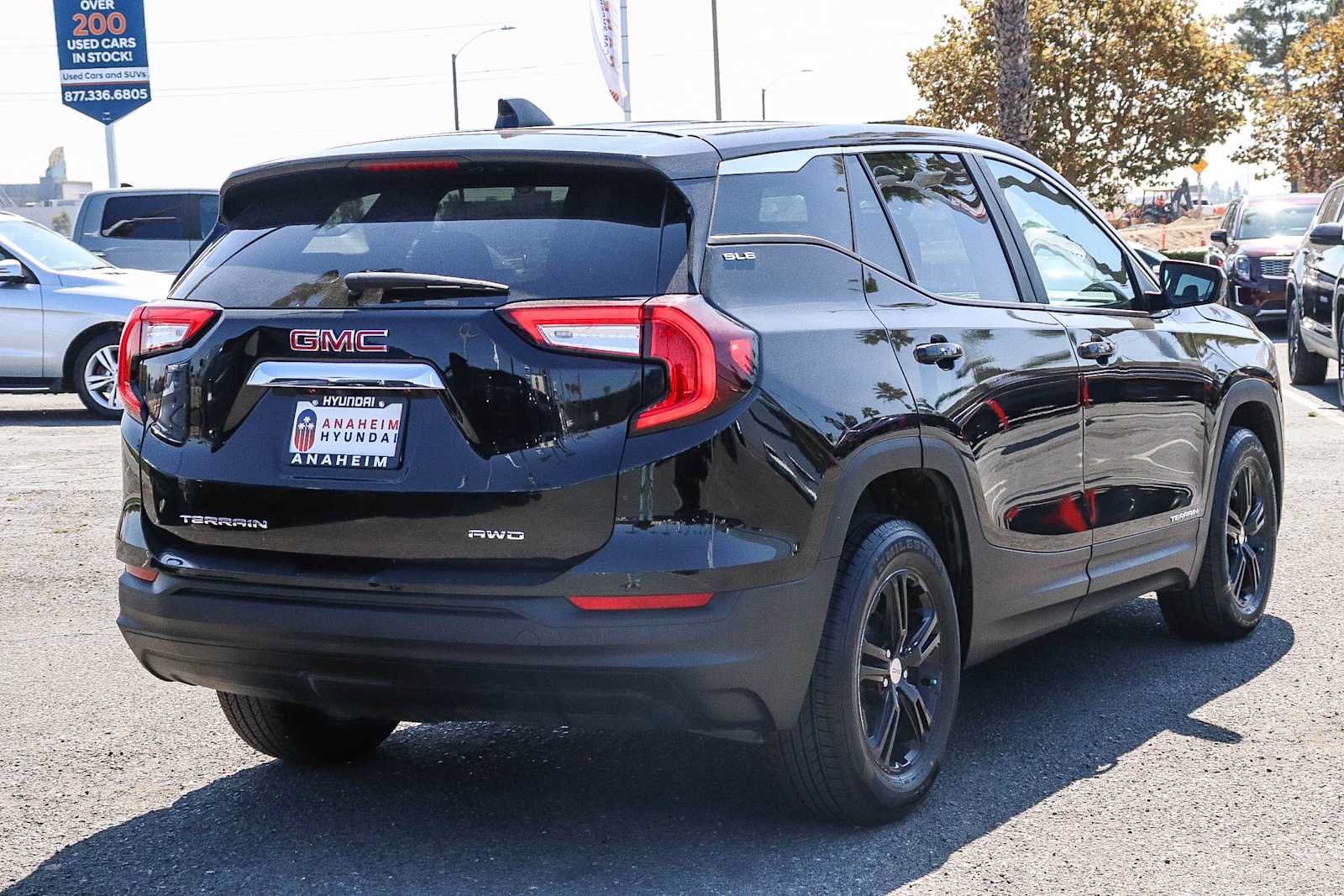 Used 2024 GMC Terrain SLE AWD/4WD image 7