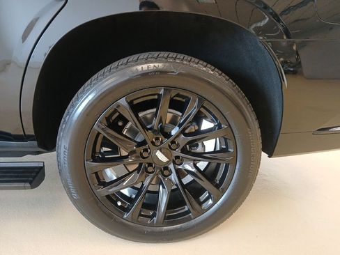 Certified 2024 Cadillac Escalade Sport Platinum w/ LPO, ONYX Package AWD/4WD image 19