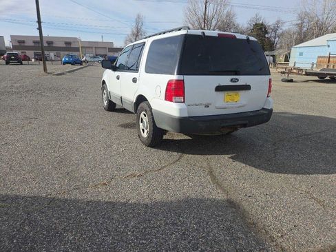 Used 2006 Ford Expedition XLT image 3