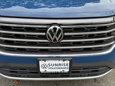 Used 2025 Volkswagen Atlas SE w/ Black Wheel Package image 35