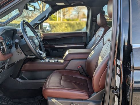 Used 2024 Ford Expedition Max Limited image 16