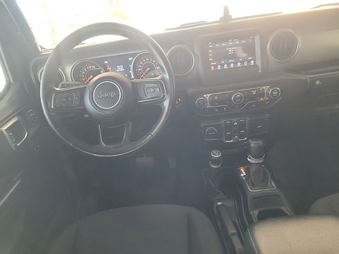Used 2021 Jeep Gladiator Sport AWD/4WD image 18