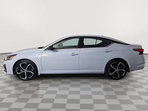 Certified 2023 Nissan Altima 2.5 SR FWD image 5