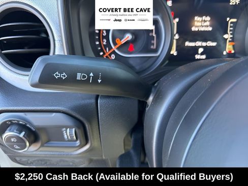 New 2025 Jeep Gladiator Willys image 26