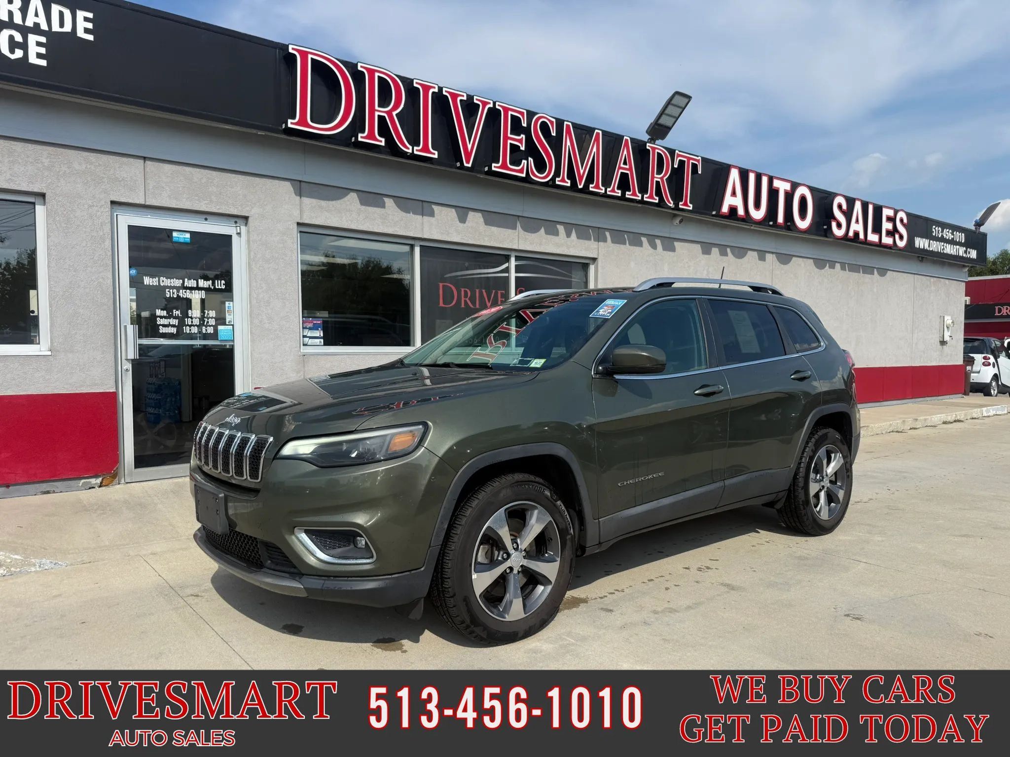 Used 2019 Jeep Cherokee Limited AWD/4WD image 1
